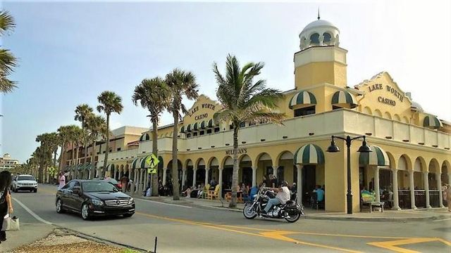 890 N Federal Highway 405, Lantana, FL 33462