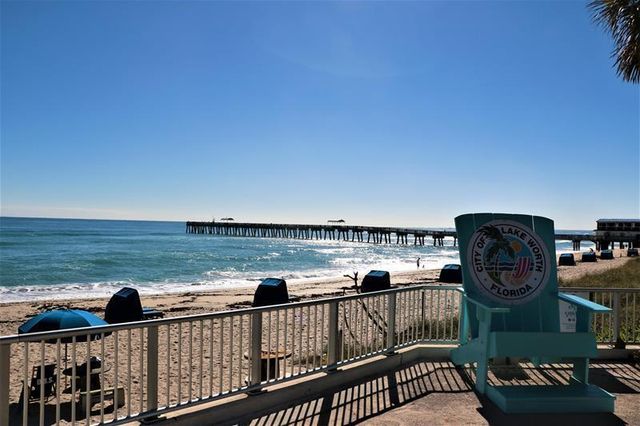 890 N Federal Highway 405, Lantana, FL 33462