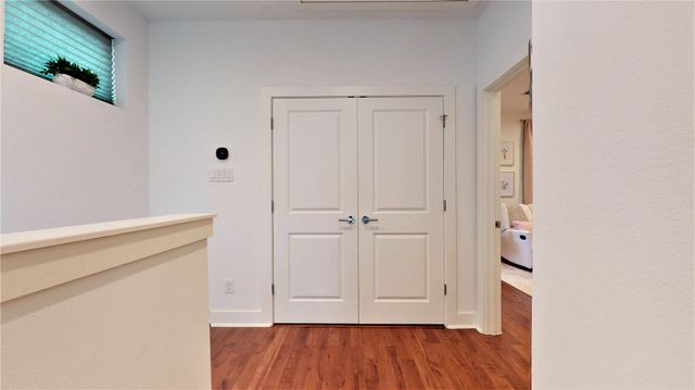 5422 Darling Street C, Houston, TX 77007