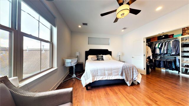 5422 Darling Street C, Houston, TX 77007