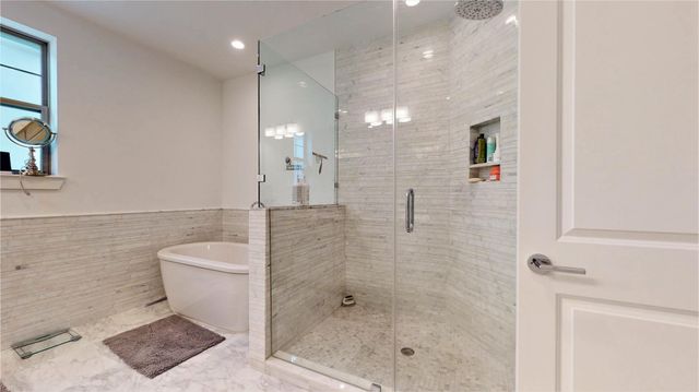 5422 Darling Street C, Houston, TX 77007