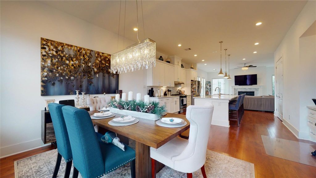 5422 Darling Street C, Houston, TX 77007