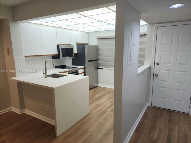 12501 SW 14th St 311R, Pembroke Pines, FL 33027