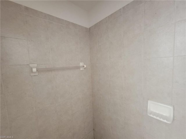 2913 Tuscan DR 203, Cape Coral, FL 33909