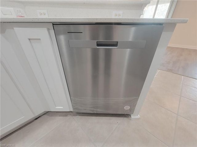 2913 Tuscan DR 203, Cape Coral, FL 33909