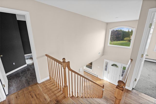 63 Nicholas Way, Baiting Hollow, NY 11933