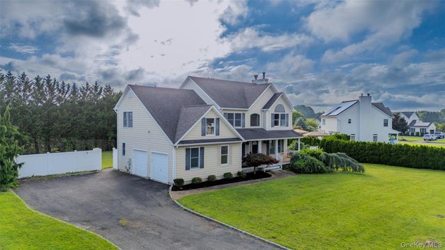 63 Nicholas Way, Baiting Hollow, NY 11933