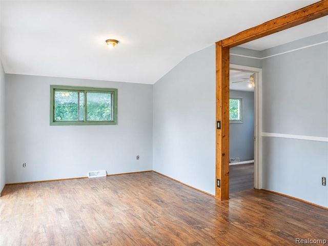 4855 Hatchery Road, Waterford, MI 48329