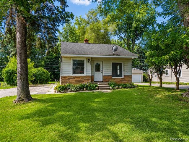4855 Hatchery Road, Waterford, MI 48329