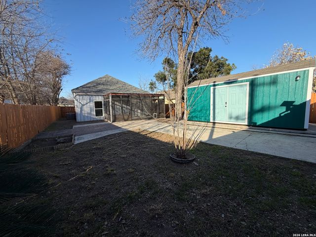 1324 Dawson, San Antonio, TX 78202