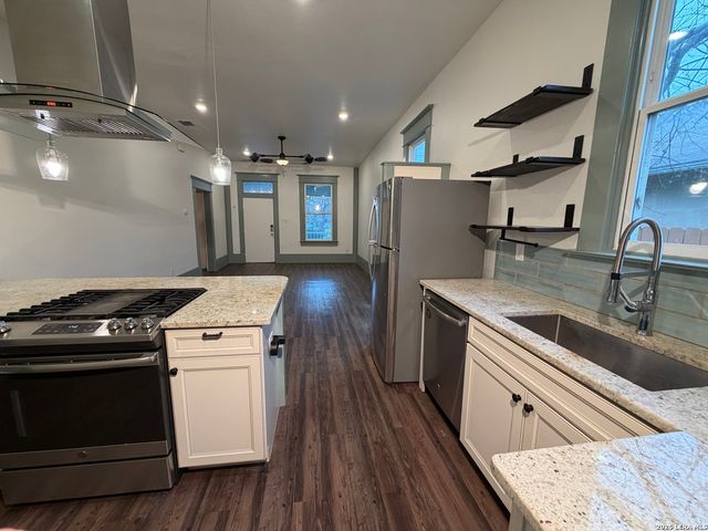 1324 Dawson, San Antonio, TX 78202