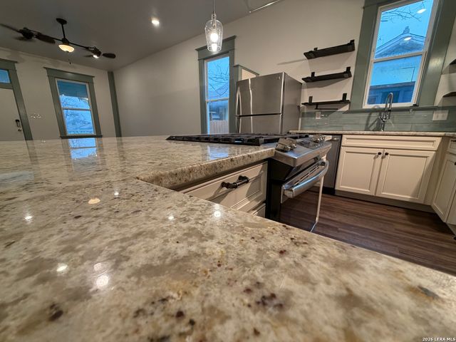 1324 Dawson, San Antonio, TX 78202