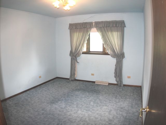 26509 S Woodlawn Avenue, Crete, IL 60417