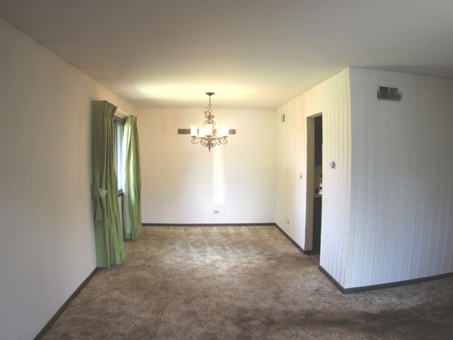 26509 S Woodlawn Avenue, Crete, IL 60417