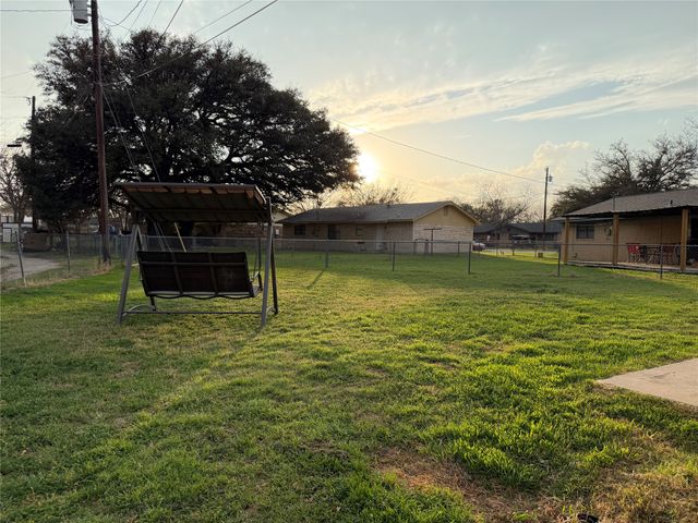 133 Bowie Circle, Brownwood, TX 76801