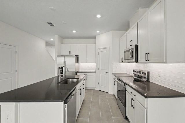 31799 KESTREL CALLING DRIVE, San Antonio, FL 33576