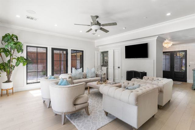 3922 Inwood Road, Dallas, TX 75209