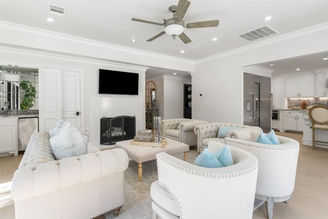 3922 Inwood Road, Dallas, TX 75209