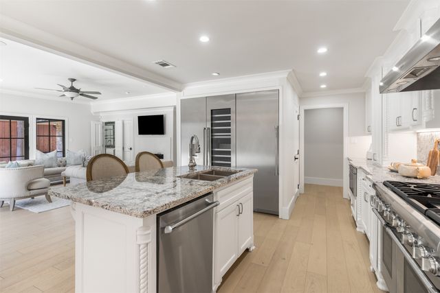 3922 Inwood Road, Dallas, TX 75209