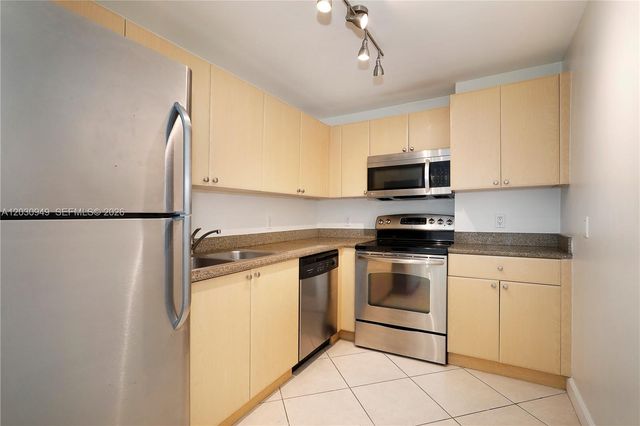 2280 SW 32nd Ave 605, Miami, FL 33145