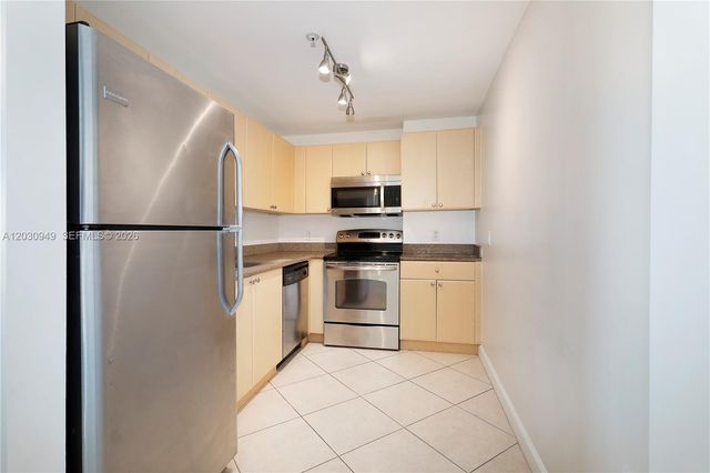 2280 SW 32nd Ave 605, Miami, FL 33145