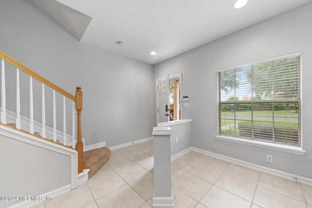 8159 SUMMERSIDE Circle, Jacksonville, FL 32256
