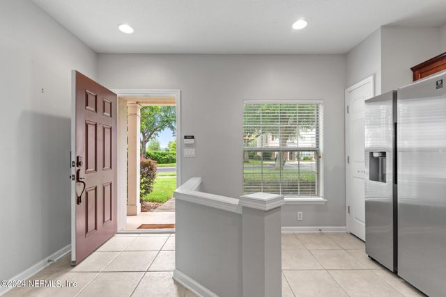 8159 SUMMERSIDE Circle, Jacksonville, FL 32256