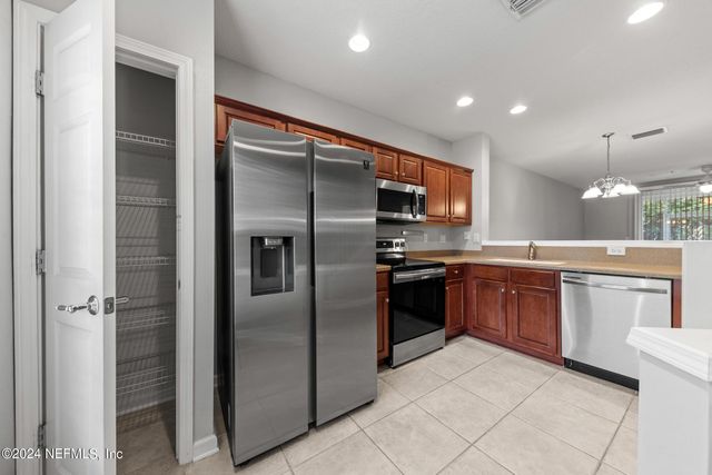 8159 SUMMERSIDE Circle, Jacksonville, FL 32256
