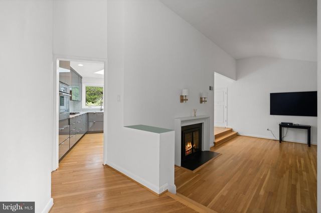 7514 NEVIS RD, Bethesda, MD 20817