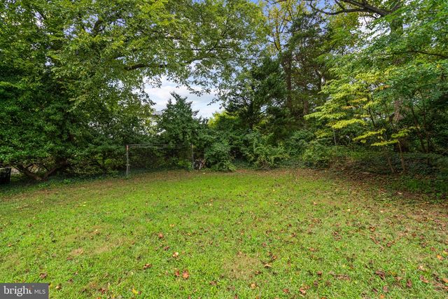 7514 NEVIS RD, Bethesda, MD 20817