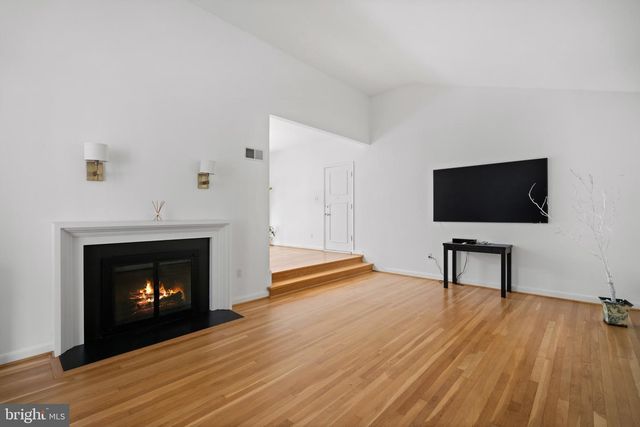 7514 NEVIS RD, Bethesda, MD 20817