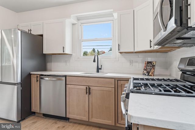 369 DEB LN, Warminster, PA 18974