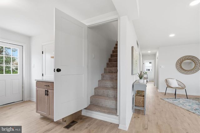 369 DEB LN, Warminster, PA 18974