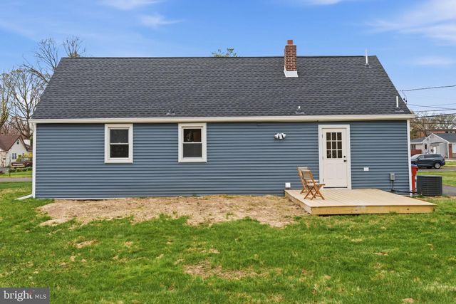 369 DEB LN, Warminster, PA 18974