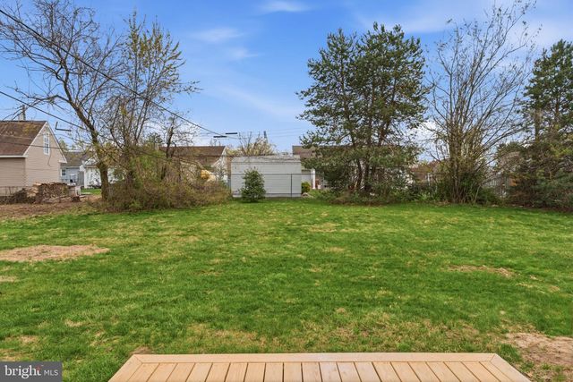 369 DEB LN, Warminster, PA 18974