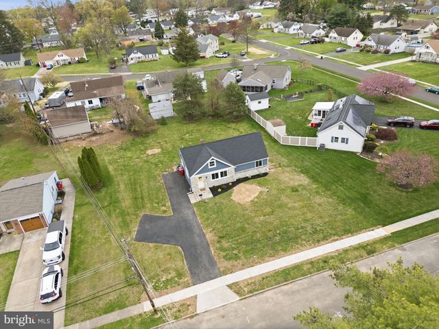 369 DEB LN, Warminster, PA 18974