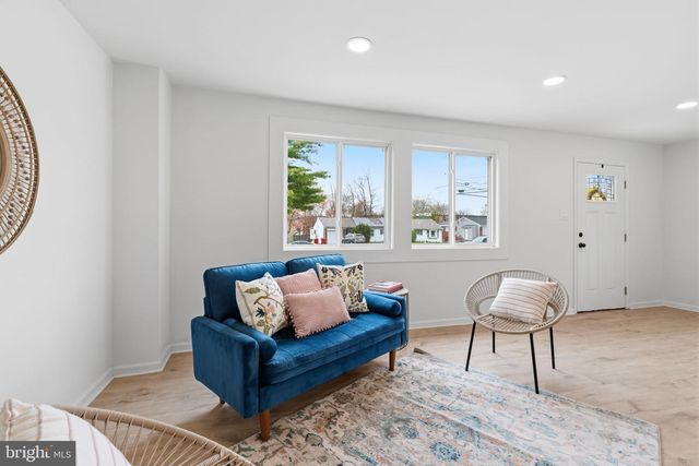 369 DEB LN, Warminster, PA 18974