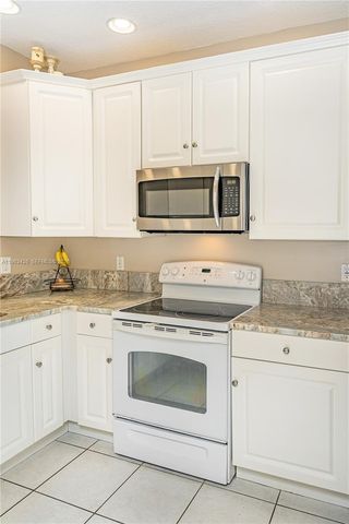 1651 Hawthorne Pl, Wellington, FL 33414