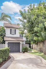 1651 Hawthorne Pl, Wellington, FL 33414