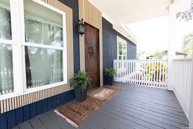 120 TOWN VW, Canyon Lake, TX 78133