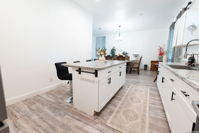 120 TOWN VW, Canyon Lake, TX 78133