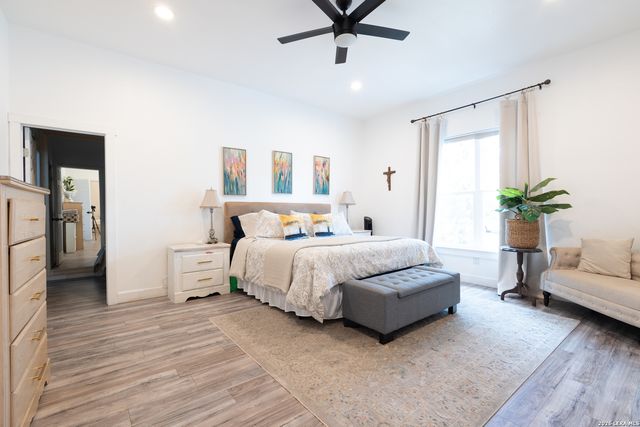 120 TOWN VW, Canyon Lake, TX 78133