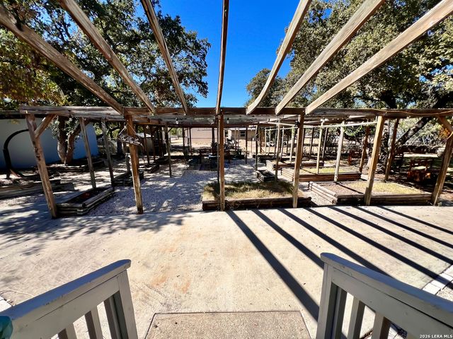 120 TOWN VW, Canyon Lake, TX 78133