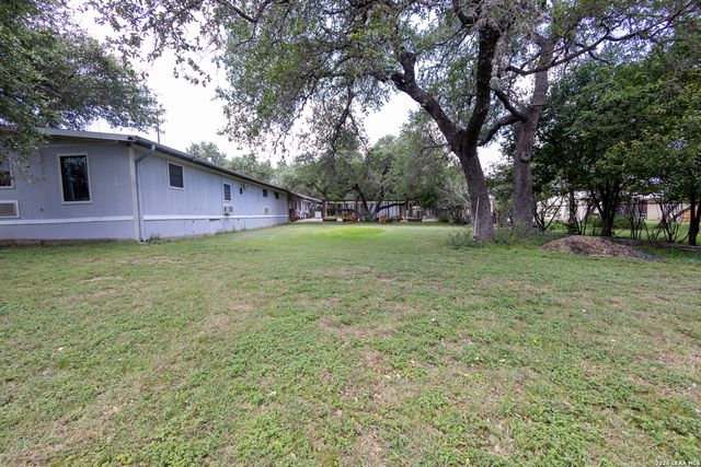 120 TOWN VW, Canyon Lake, TX 78133