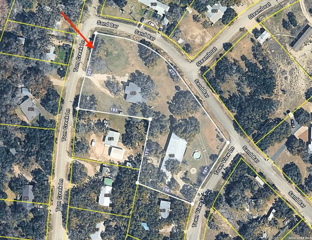 120 TOWN VW, Canyon Lake, TX 78133