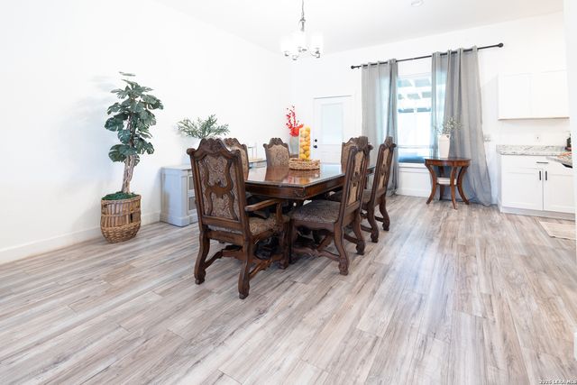120 TOWN VW, Canyon Lake, TX 78133