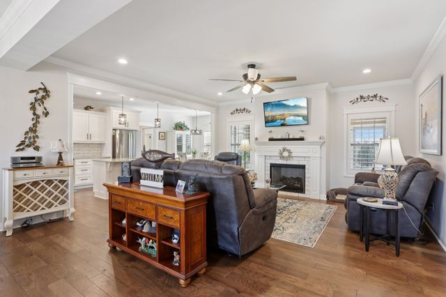 5312 Amber Creek Ln, Bowling Green, KY 42101