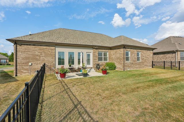 5312 Amber Creek Ln, Bowling Green, KY 42101