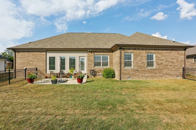 5312 Amber Creek Ln, Bowling Green, KY 42101
