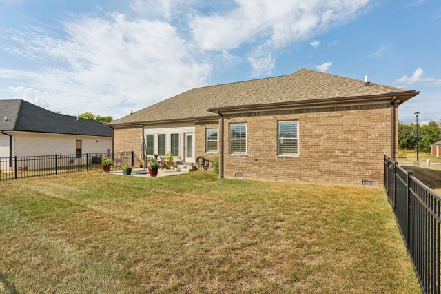 5312 Amber Creek Ln, Bowling Green, KY 42101